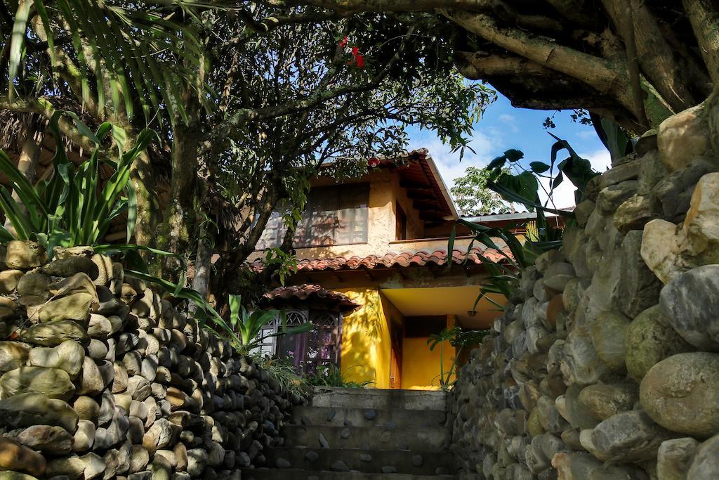 Casa Madre Tierra Hotel Vilcabamba Exterior photo